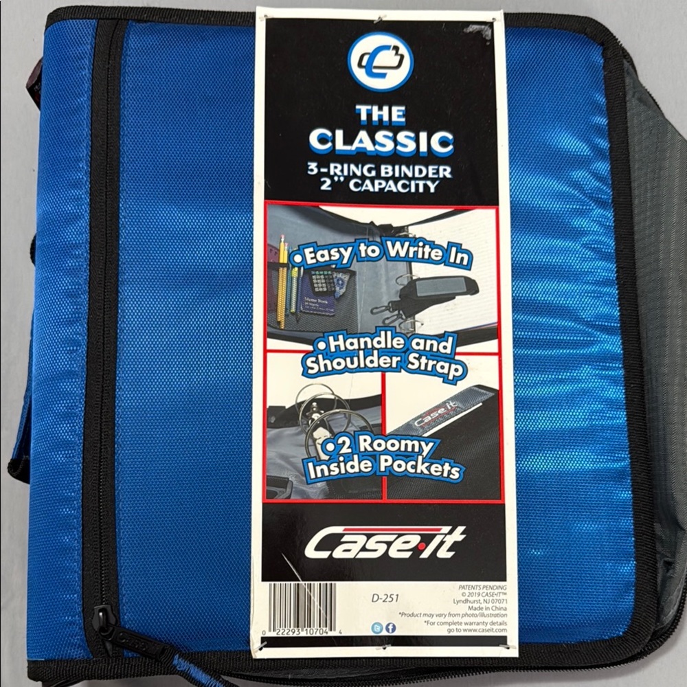 Case it The Classic 2”capacity Blue and Black 3-Ring Binder